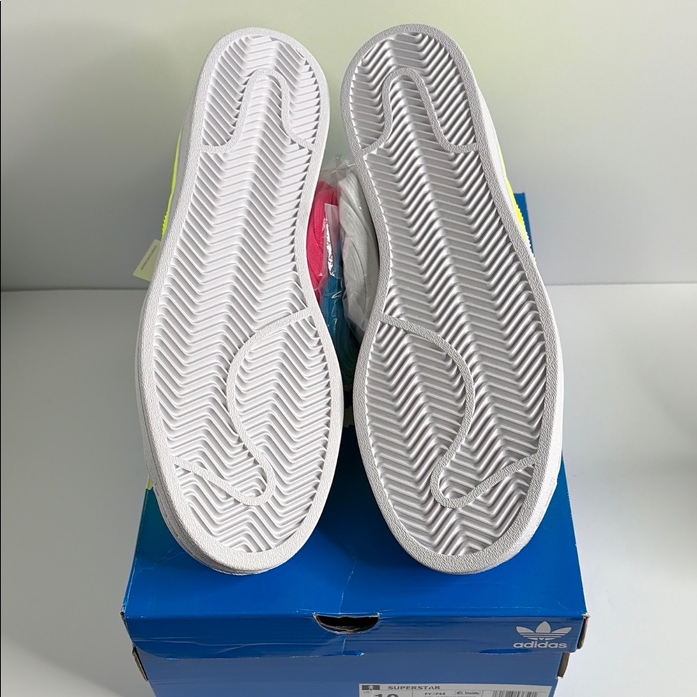 Adidas NEW Neon Yellow Low-Top Superstar Sneakers FY2744 - Picture 8 of 8